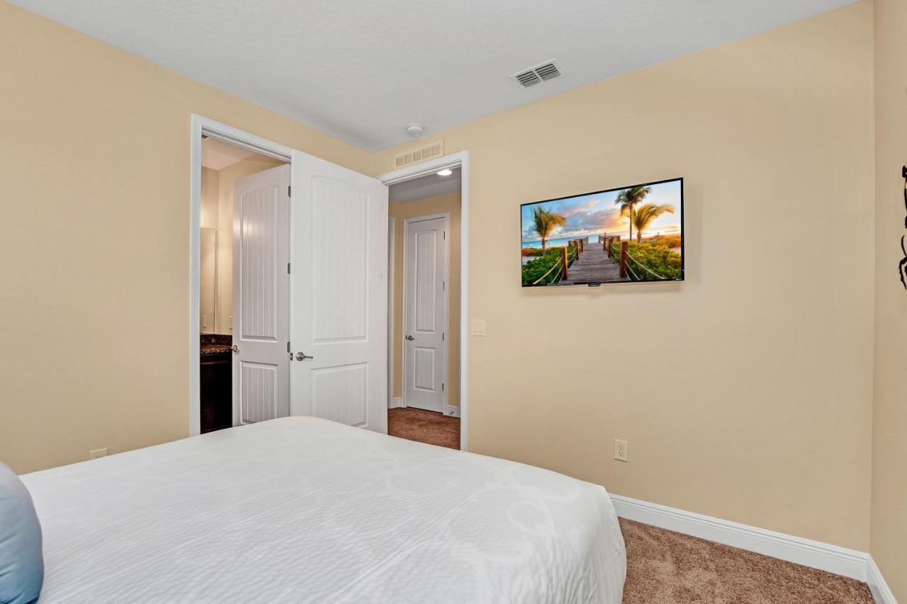 Modern Villa Wprivate Pool And Air Hockey Table Orlando Exterior photo